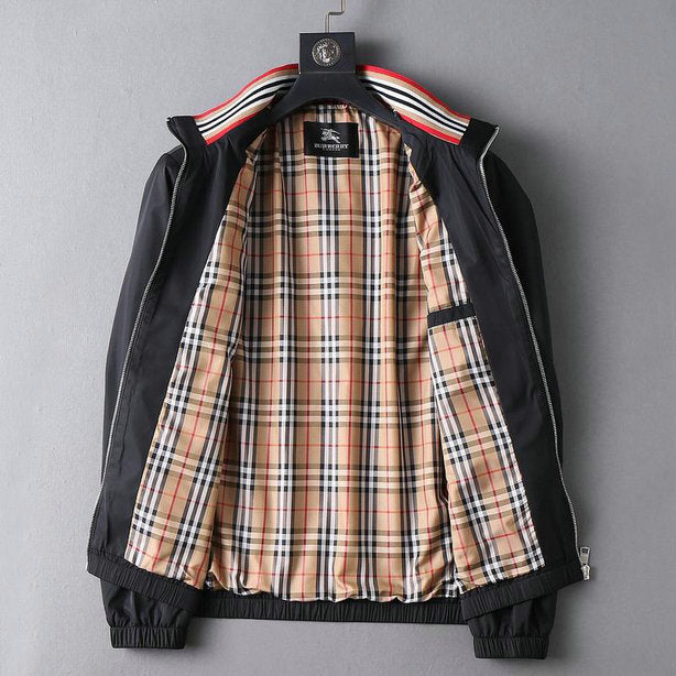 Les vestes Burberry incarnent l'élégance et la qualité, offrant une expérience exceptionnelle. Leur design raffiné et leurs matériaux de haute qualité.pas cher. Le moins cher.