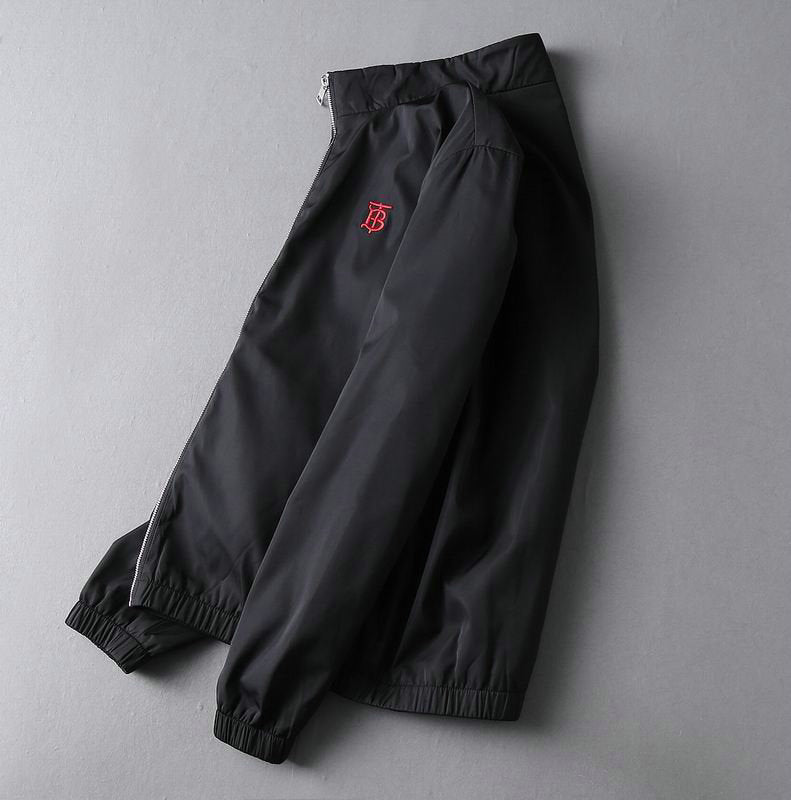 Les vestes Burberry incarnent l'élégance et la qualité, offrant une expérience exceptionnelle. Leur design raffiné et leurs matériaux de haute qualité.pas cher. Le moins cher.