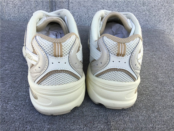 Les baskets New Balance allient style et confort. Leur design classique et leurs matériaux de haute qualité en font un choix idéal pour les amateurs de sneakers.pas cher. Le moins cher.