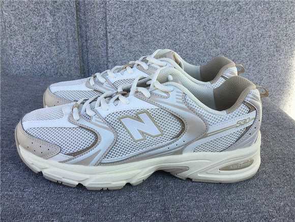 Les baskets New Balance allient style et confort. Leur design classique et leurs matériaux de haute qualité en font un choix idéal pour les amateurs de sneakers.pas cher. Le moins cher.