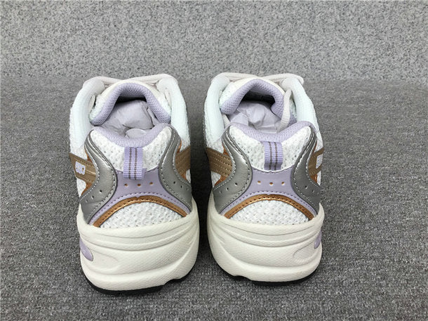 Les baskets New Balance allient style et confort. Leur design classique et leurs matériaux de haute qualité en font un choix idéal pour les amateurs de sneakers.pas cher. Le moins cher.