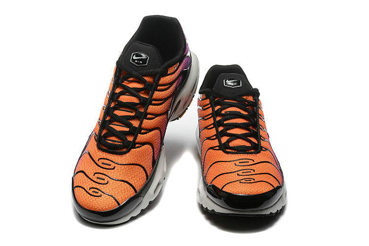 Les  Baskets Nike Air Max Tn incarnent un style emblématique et une performance supérieure. Pas cher. Le moin cher.