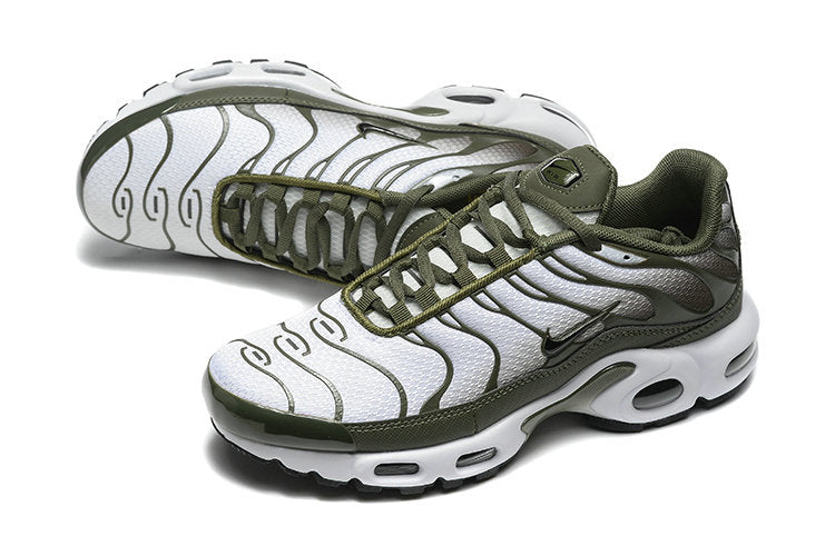 Les  Baskets Nike Air Max Tn incarnent un style emblématique et une performance supérieure. Pas cher. Le moin cher.