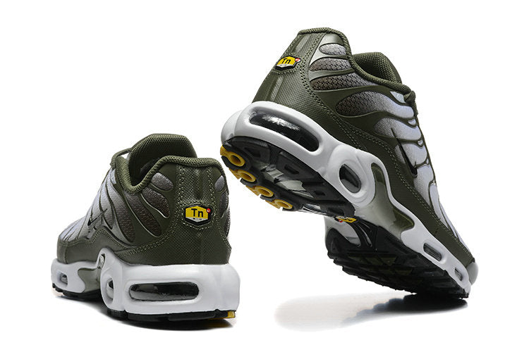 Les  Baskets Nike Air Max Tn incarnent un style emblématique et une performance supérieure. Pas cher. Le moin cher.