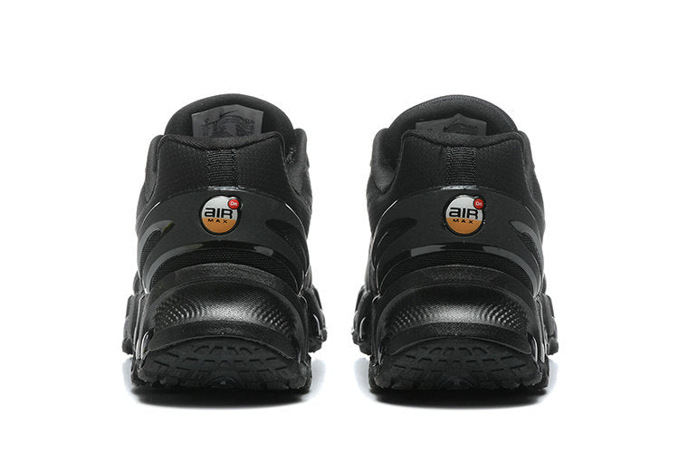 Les baskets Nike Air Max DN8 combinent innovation et design moderne pour offrir un style dynamique et une performance inégalée.pas cher . Le moins cher.