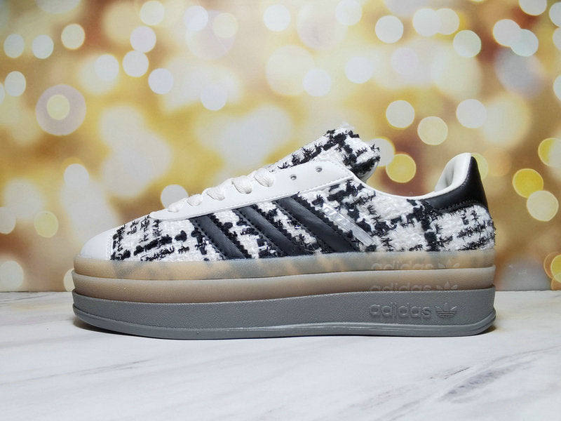 Les baskets Adidas Gazelle Bolt revisitent un classique emblématique avec une touche contemporaine, alliant style rétro et confort moderne.