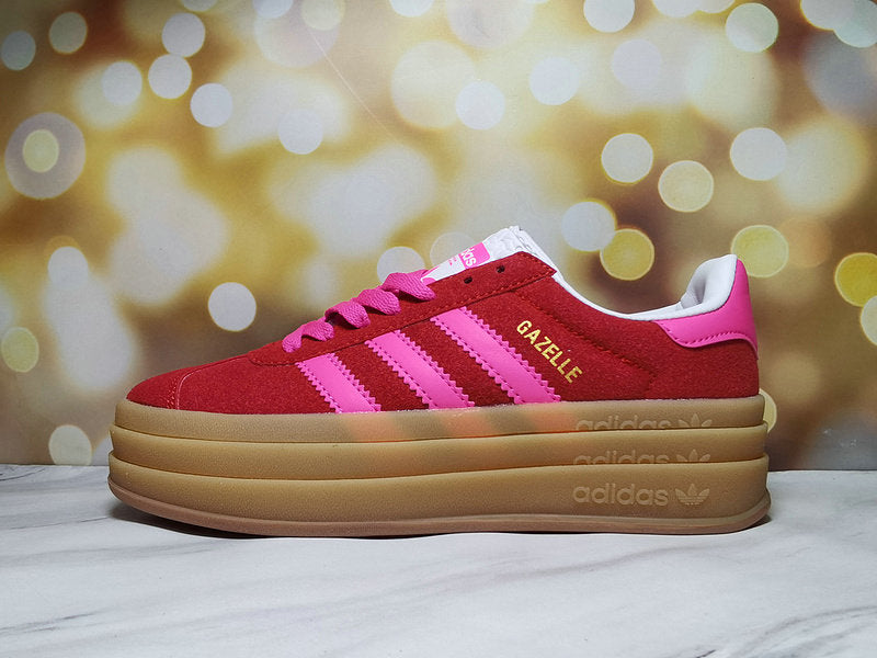 Les baskets Adidas Gazelle Bolt revisitent un classique emblématique avec une touche contemporaine, alliant style rétro et confort moderne.