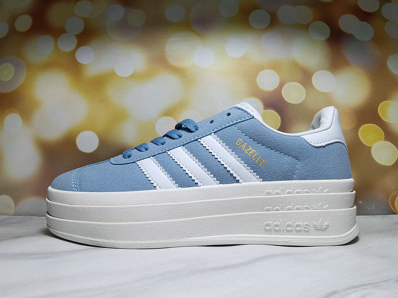 Les baskets Adidas Gazelle Bolt revisitent un classique emblématique avec une touche contemporaine, alliant style rétro et confort moderne.