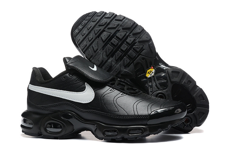 Les baskets Nike Air Max Tiempo combinent design emblématique et technologie avancée pour offrir une chaussure à la fois élégante et performante. Pas cher. Le moins cher.