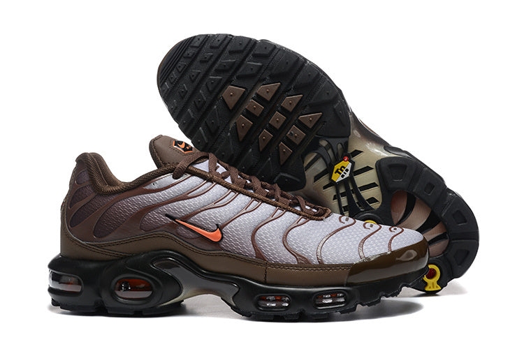 Les  Baskets Nike Air Max Tn incarnent un style emblématique et une performance supérieure. Pas cher. Le moin cher.