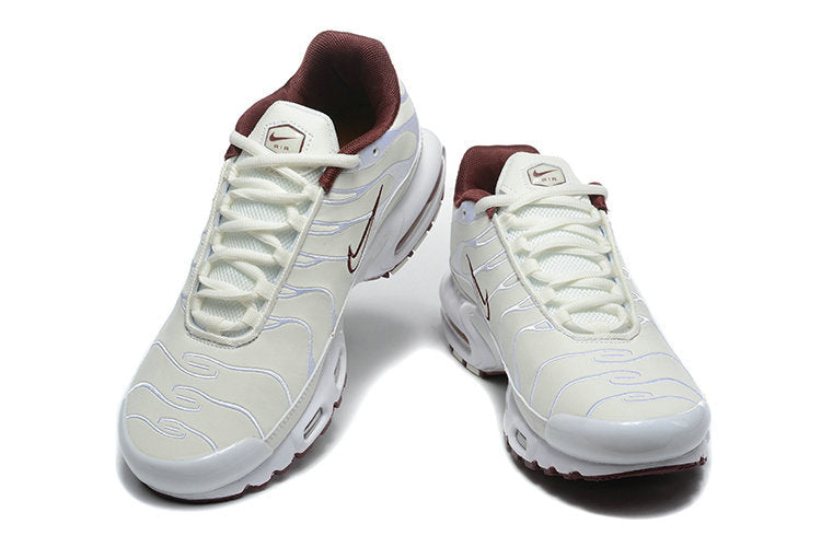 Les Baskets Nike Air Max Tn incarnent un style emblématique et une performance supérieure. Pas cher. Le moin cher.
