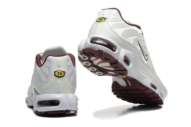 Les Baskets Nike Air Max Tn incarnent un style emblématique et une performance supérieure. Pas cher. Le moin cher.
