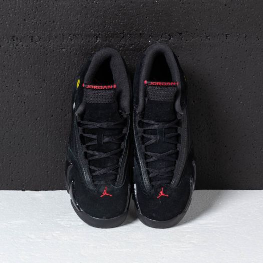 Les baskets Air Jordan 14 "Thunder" Femme permettent de personnaliser votre style tout en bénéficiant d’un confort supérieur.