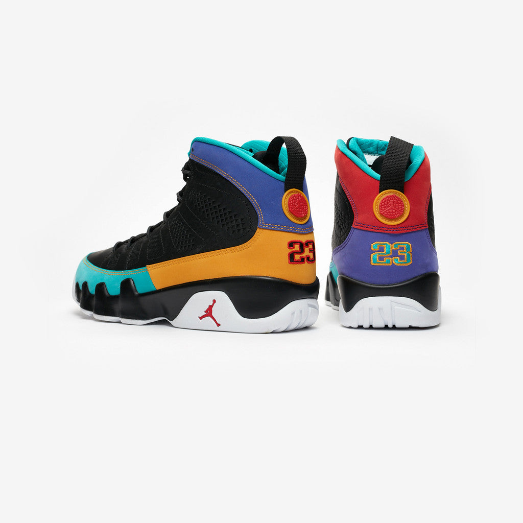 Baskets Air Jordan 9 Femme Elles ont conquis les amateurs de mode grâce à leur esthétique audacieuse et leurs innovations techniques.