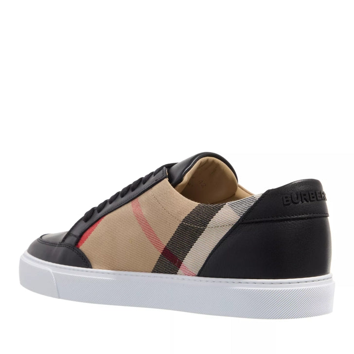 Les baskets Burberry incarnent un style emblématique et une sophistication britannique.
 leur design raffiné. Pas cher. Le moins cher.