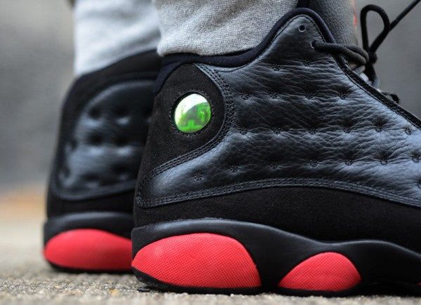 Les  baskets  Air Jordan 13 "Love & Respect" (Black and White) Femme permettent de personnaliser votre style tout en bénéficiant d’un confort supérieur.