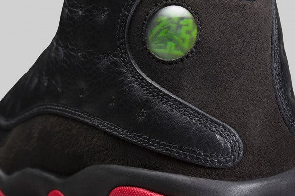 Les  baskets  Air Jordan 13 "Love & Respect" (Black and White) Femme permettent de personnaliser votre style tout en bénéficiant d’un confort supérieur.