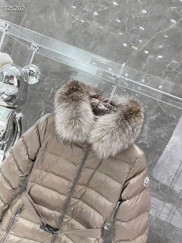 Les doudounes manteau Moncler Femme, ainsi que les Moncler Femme, incarnent un style et un raffinement incomparables.