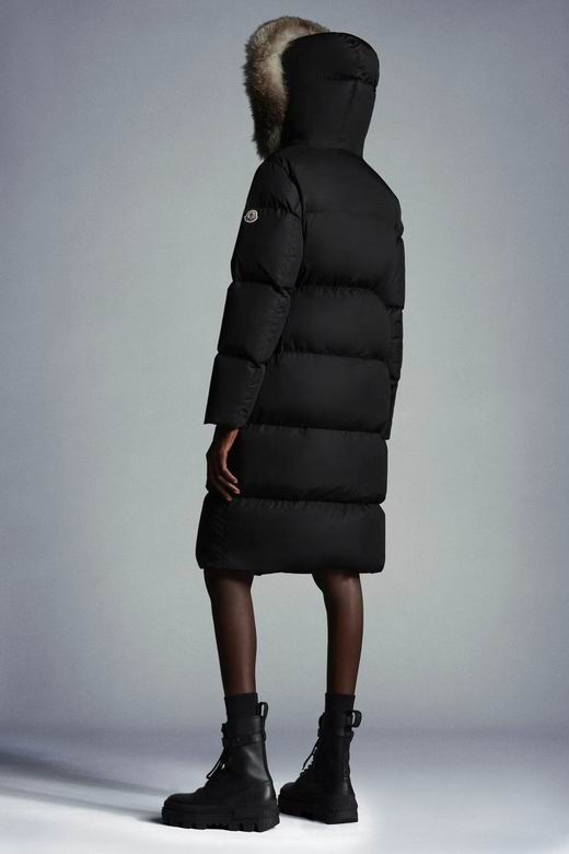 Les doudounes manteau Moncler Femme, ainsi que les Moncler Femme, incarnent un style et un raffinement incomparables.