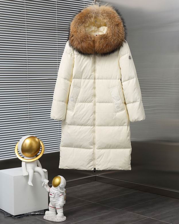 Les doudounes manteau Moncler Femme, ainsi que les Moncler Femme, incarnent un style et un raffinement incomparables.