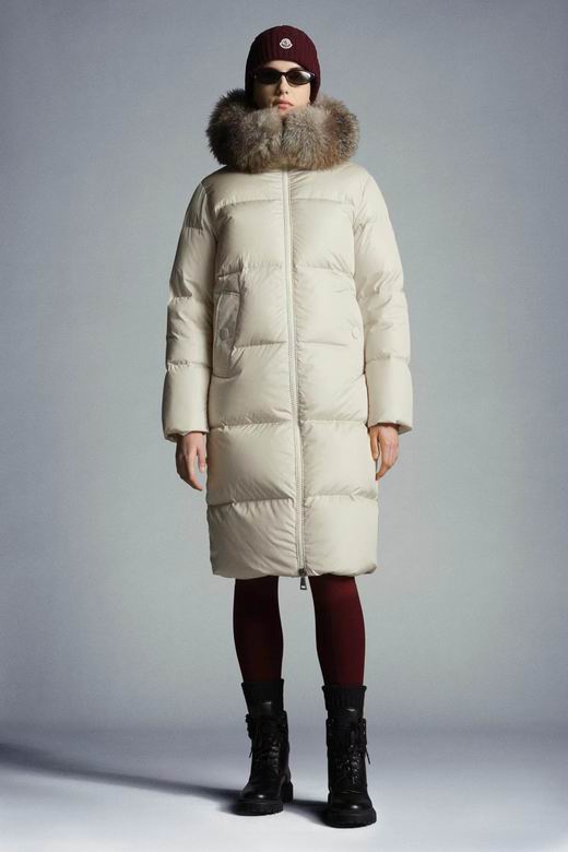 Les doudounes manteau Moncler Femme, ainsi que les Moncler Femme, incarnent un style et un raffinement incomparables.