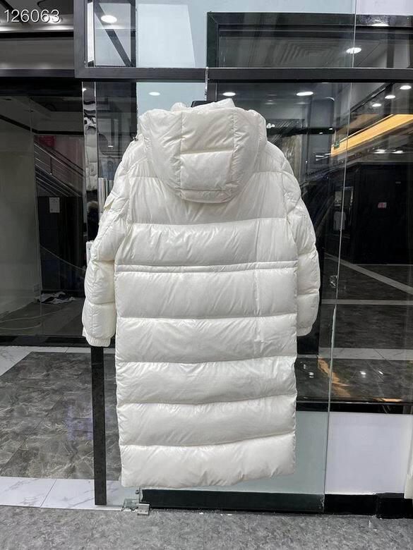Les doudounes manteau Moncler Femme, ainsi que les Moncler Femme, incarnent un style et un raffinement incomparables.