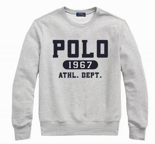 Le sweat Ralph Lauren allie performance et style. Son design élégant et sa qualité supérieure le rendent indispensable pour les amateurs de mode. Fabriqué avec des matériaux de qualité, ce sweat offre un confort optimal et un look raffiné.