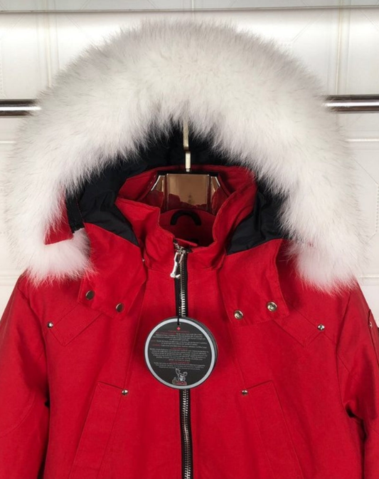 Les doudounes Moose Knuckles allient élégance et performance pour offrir une protection optimale contre le froid. Leur design sophistiqué.pas cher. Le moins cher.