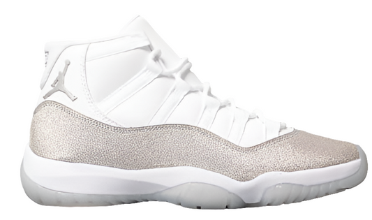 Baskets air Jordan 11 Femme Retro WMNS « Vast Grey » Femme   blanc
