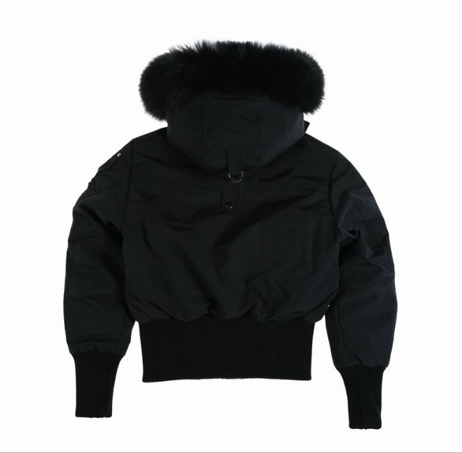 Les doudounes Moose Knuckles allient élégance et performance pour offrir une protection optimale contre le froid. Leur design sophistiqué.pas cher. Le moins cher.