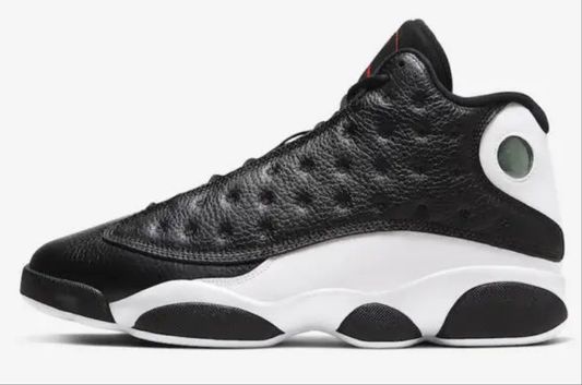 Les  baskets  Air Jordan 13 "Love & Respect" (Black and White) Femme permettent de personnaliser votre style tout en bénéficiant d’un confort supérieur.