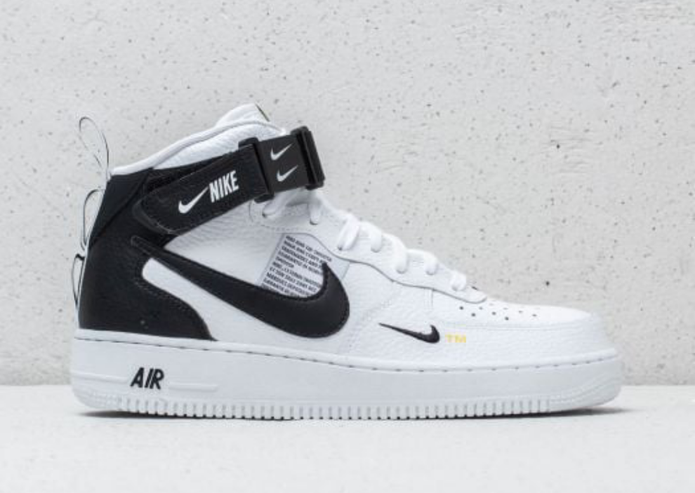 Premièrement : Les baskets Nike Air Force 1 Low femme incarnent l’alliance parfaite entre style intemporel et innovation technique.