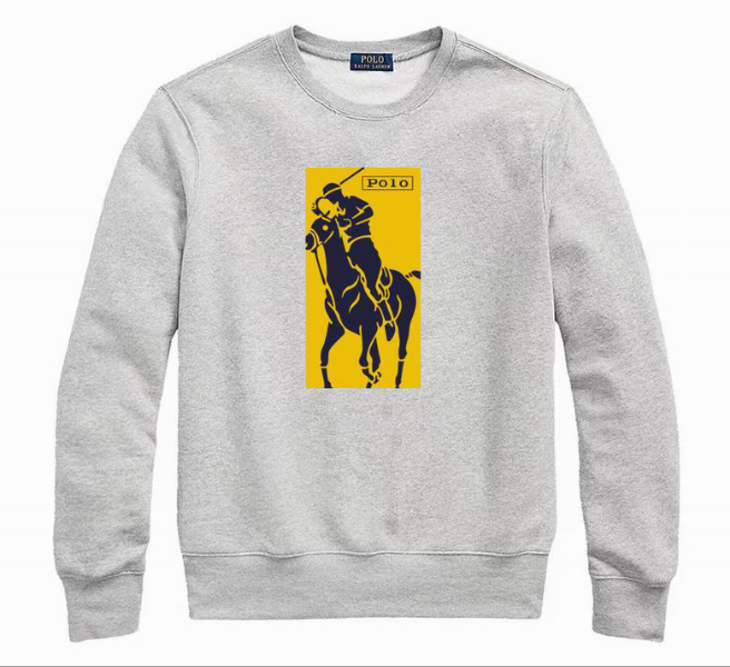 Le sweat Ralph Lauren allie performance et style. Son design élégant et sa qualité supérieure le rendent indispensable pour les amateurs de mode. Fabriqué avec des matériaux de qualité, ce sweat offre un confort optimal et un look raffiné.