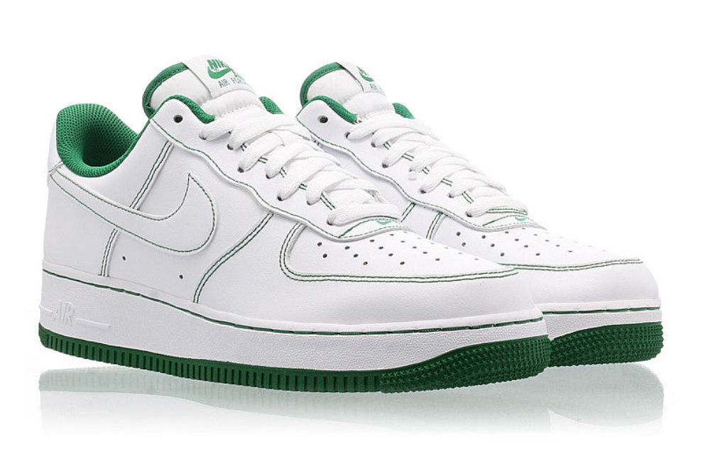 Premièrement : Les baskets Nike Air Force 1 Low femme incarnent l’alliance parfaite entre style intemporel et innovation technique.