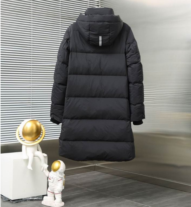 Les doudounes Canada Goose allient élégance et chaleur pour offrir une protection optimale contre le froid. Leur design sophistiqué et leurs matériaux de haute qualité. Pas cher. Le moins cher.