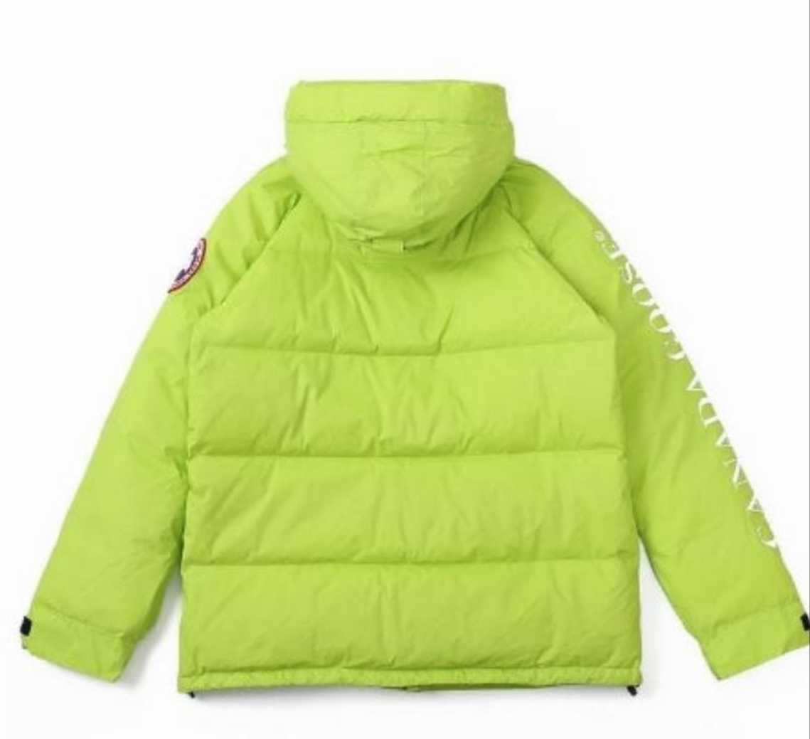 Résultat de l'évolution emblématique de la marque Canada G00se Femme, la Doudoune Canada G00se Femme est un témoignage de l'engagement de Canada G00se à combiner style,