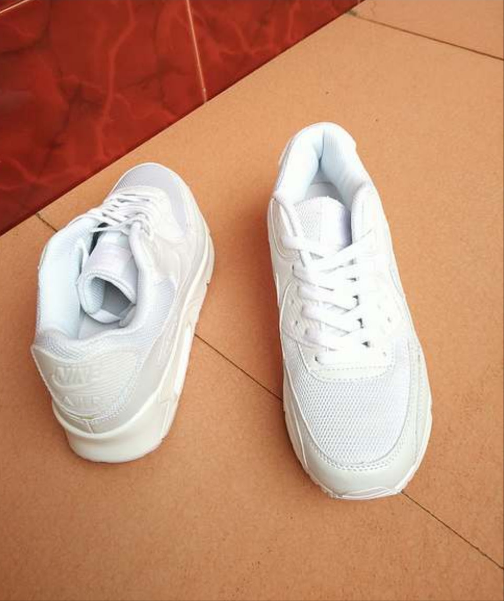 Les baskets Nike Air Max 90 sont synonymes de style emblématique et de confort absolu. design. Pas cher.moin cher. Retro