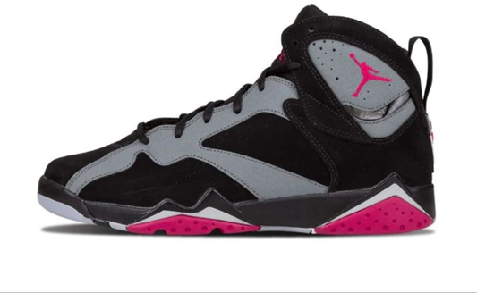 Les baskets Air Jordan 7 offrent un style iconique et une performance exceptionnelle.
  design emblématique   haute qualité. Au meilleur prix. Pas cher