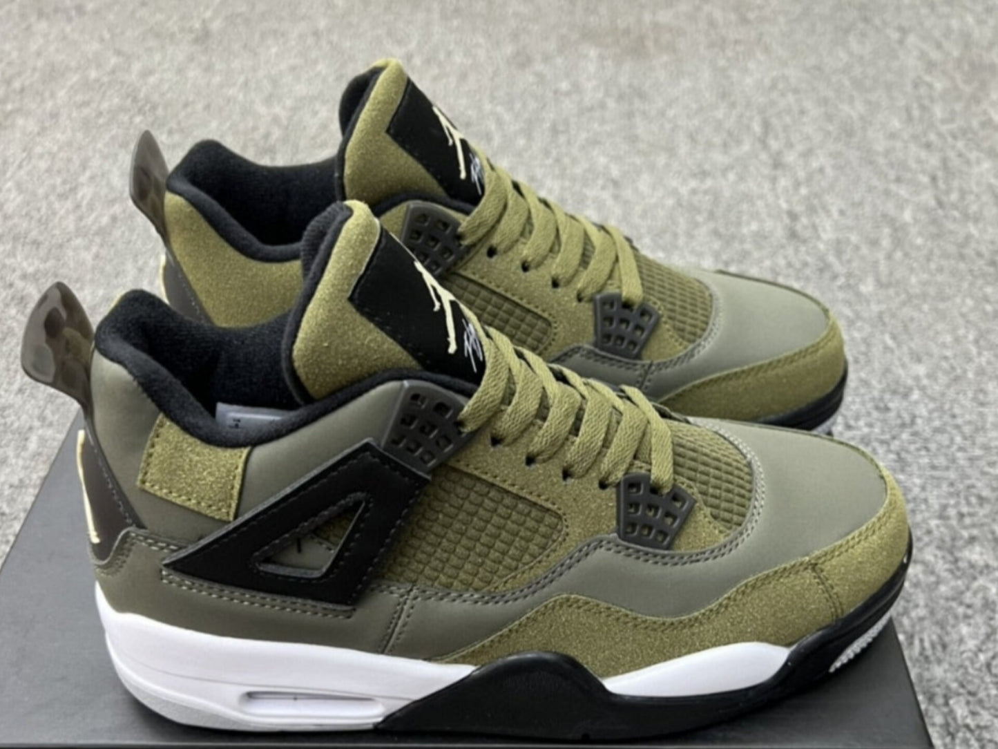 Les baskets Air Jordan 4 offrent un style iconique et une performance remarquable.
leur design distinctif pas cher. le moin cher.