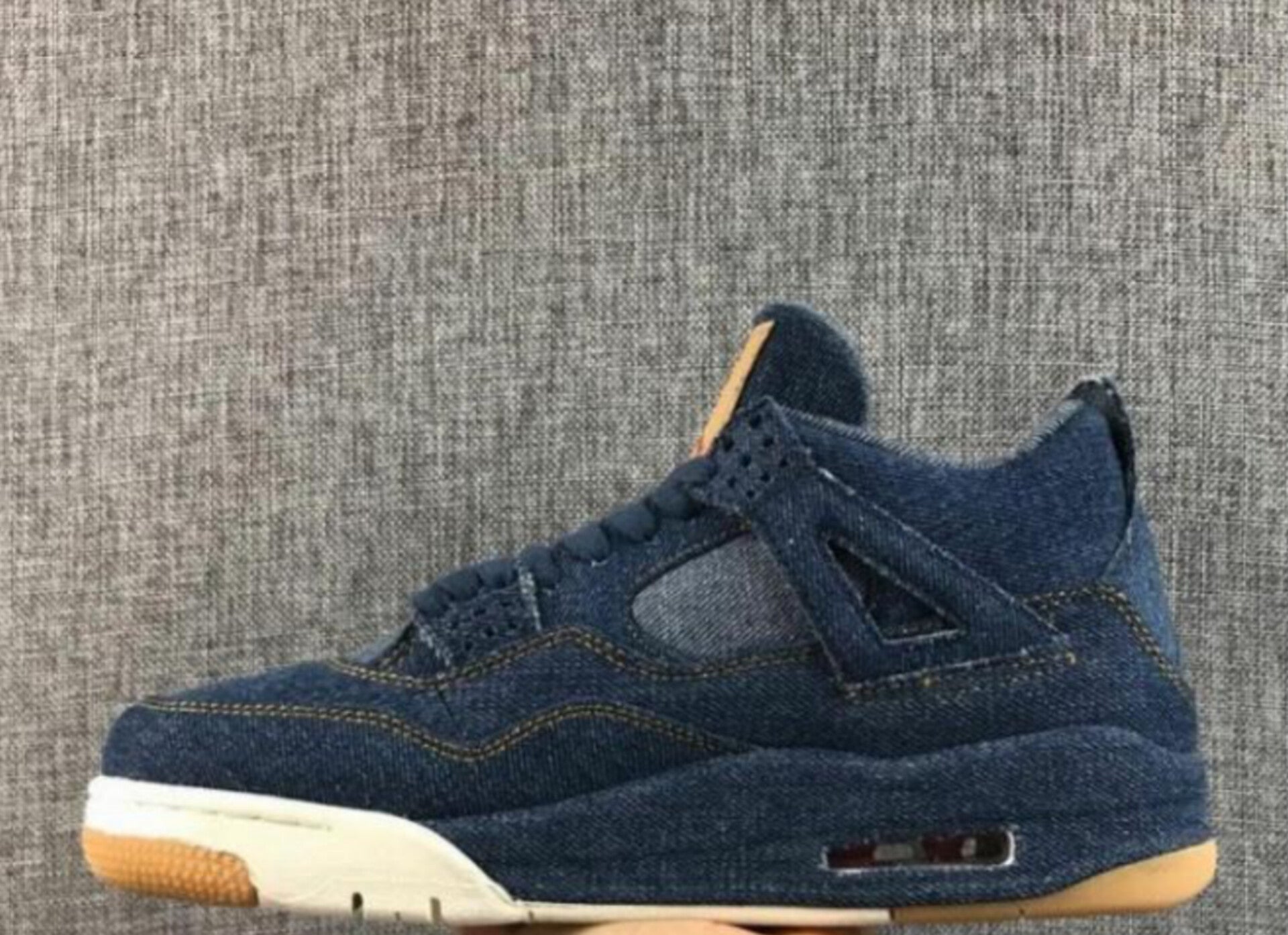 Les baskets Air Jordan 4 offrent un style iconique et une performance remarquable.
leur design distinctif pas cher. le moin cher.