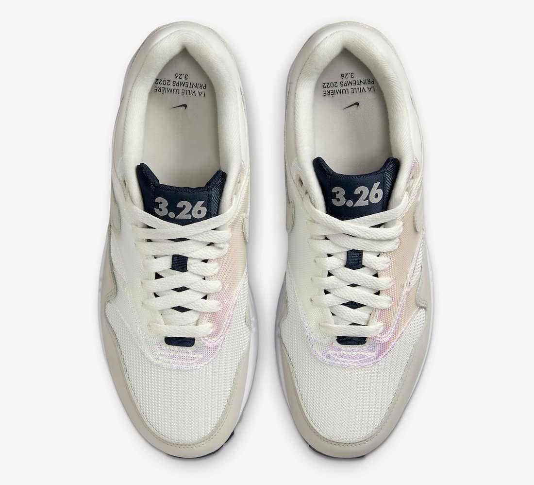 Les baskets Nike Air Max 1 Femme incarnent l’héritage emblématique de la marque Nike, combinant un design intemporel avec des touches modernes.