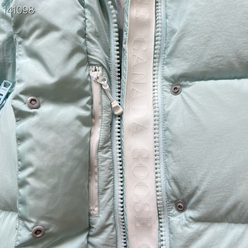 la Doudoune Canada G00se Femme est un témoignage de l'engagement de Canada G00se à combiner style au meilleur prix.  Le moins cher.