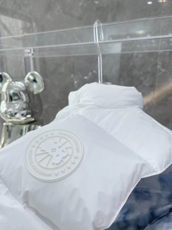 La doudoune Canada Goose Parka Femme
Résultat de l'évolution emblématique de la marque Canada Goose, la doudoune Canada Goose Parka Femme