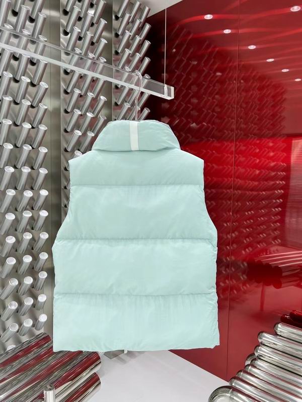 La doudoune Canada Goose Parka Femme
Résultat de l'évolution emblématique de la marque Canada Goose, la doudoune Canada Goose Parka Femme