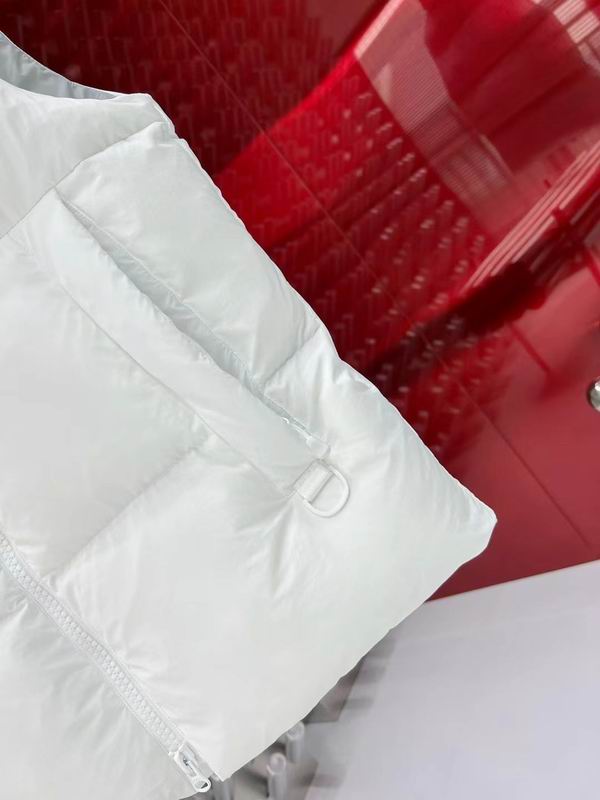 La doudoune Canada Goose Parka Femme
Résultat de l'évolution emblématique de la marque Canada Goose, la doudoune Canada Goose Parka Femme