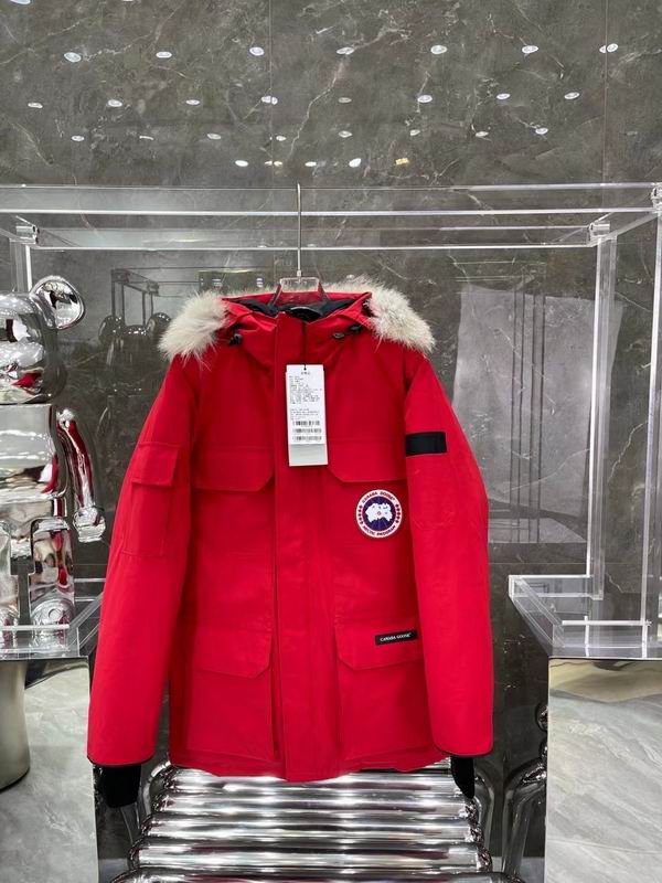 la Doudoune Canada G00se Femme est un témoignage de l'engagement de Canada G00se à combiner style,