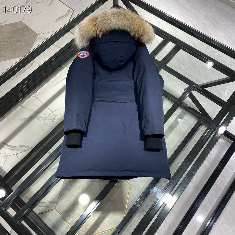 la Doudoune Canada G00se Femme est un témoignage de l'engagement de Canada G00se à combiner style,