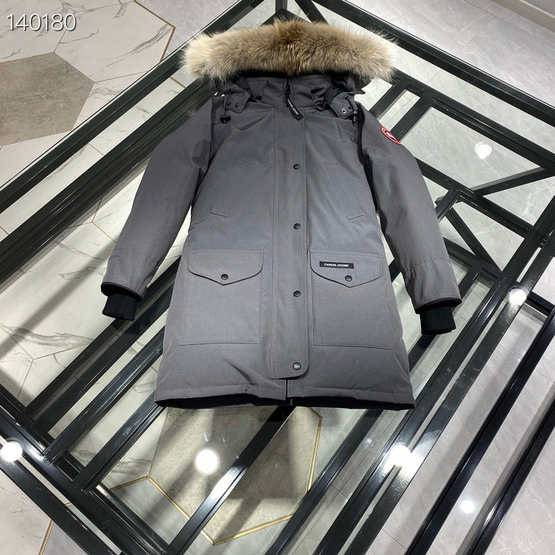 la Doudoune Canada G00se Femme est un témoignage de l'engagement de Canada G00se à combiner style,