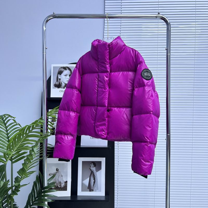 la Doudoune Canada G00se Femme est un témoignage de l'engagement de Canada G00se à combiner style,