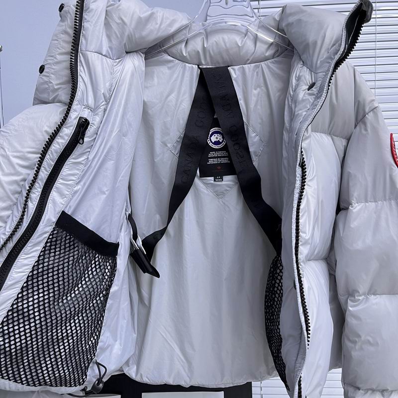 La doudoune Canada Goose Parka Femme
Résultat de l'évolution emblématique de la marque Canada Goose, la doudoune Canada Goose Parka Femme